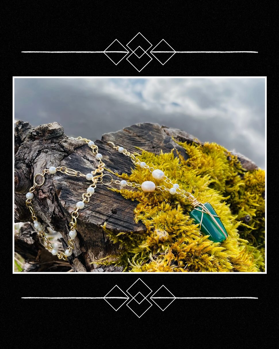 Hand-Wrapped Green Agate & Pearl Chain Necklace - Image 3